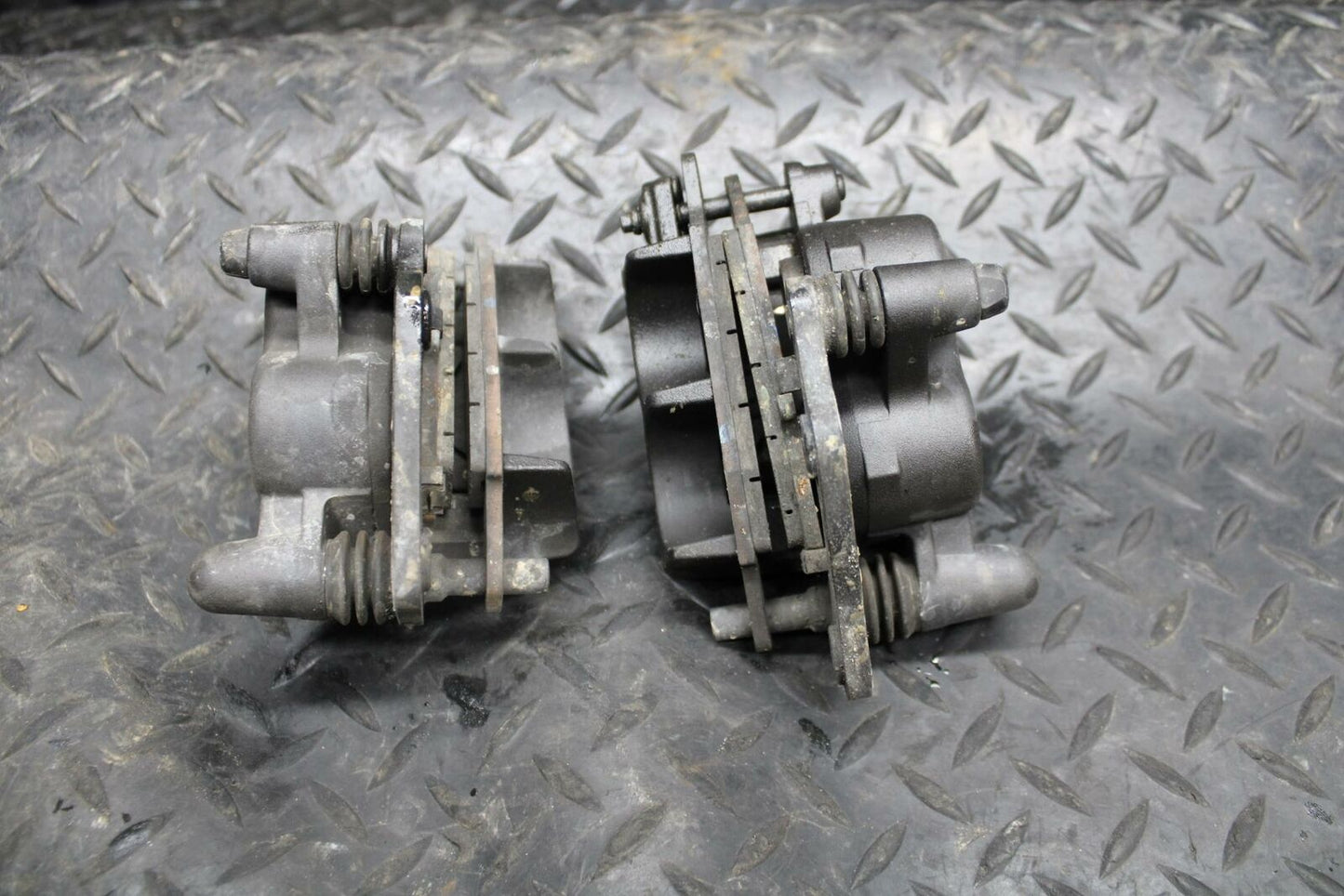 12-17 KAWASAKI NINJA 650 RIGHT LEFT FRONT BRAKE CALIPER SET PAIR CALIPERS BB211