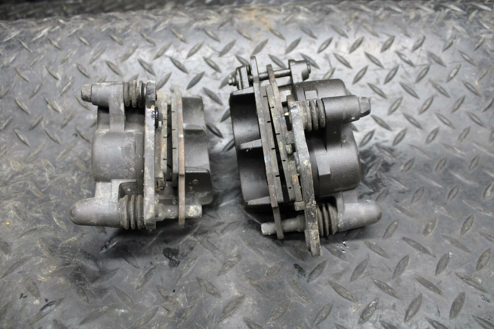 12-17 KAWASAKI NINJA 650 RIGHT LEFT FRONT BRAKE CALIPER SET PAIR CALIPERS BB211