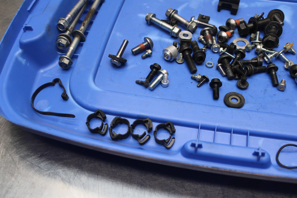 14-17 YAMAHA FZ07 MOUNTING BOLTS HARDWARE MOTOR SCREWS BB766