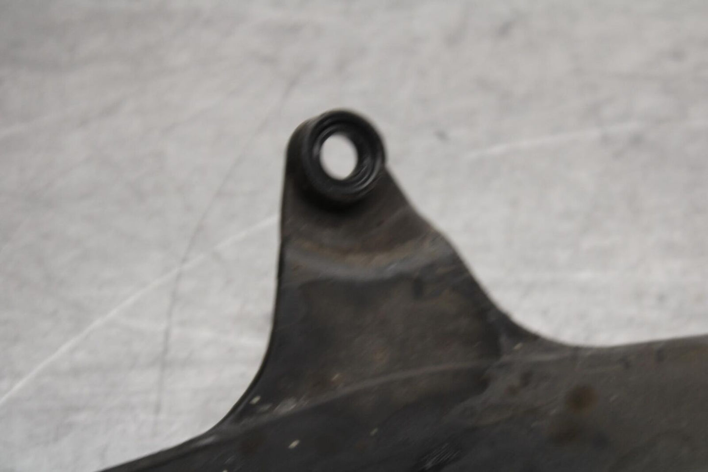05-06 HONDA CBR600RR REAR BACK DRIVE CHAIN GUARD COVER SHIELD  BB624
