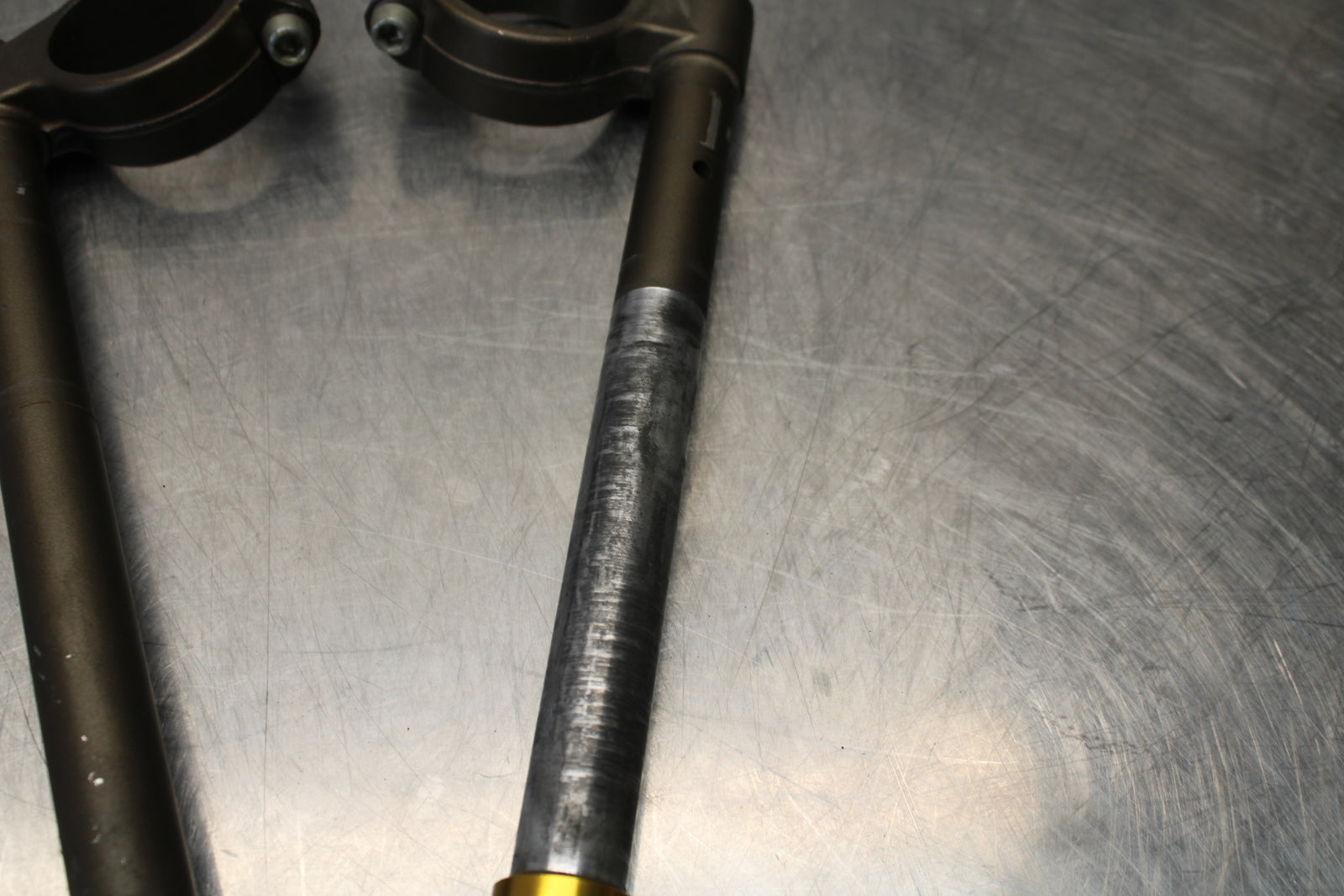 04-05 KAWASAKI NINJA ZX10R LEFT RIGHT CLIP ON ONS HANDLEBARS PAIR SET BB163