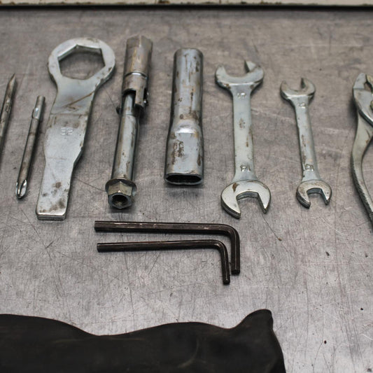 09-12 KAWASAKI NINJA ZX6R ZX600R STOCK TOOLS TOOL BAG KIT SET 56007-0052 BB617