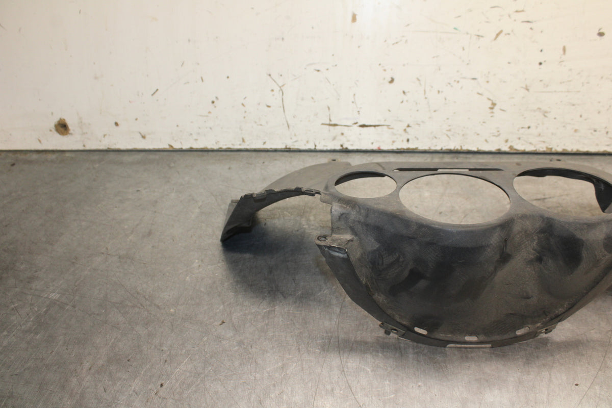 96-07 YAMAHA YZF600R FRONT INNER CENTER COWL FAIRING  BB746