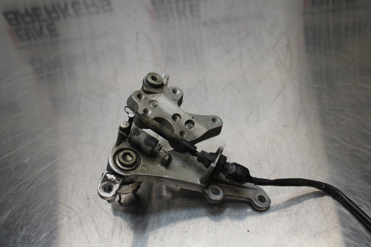 11 SUZUKI GSXR1000 RIGHT REARSET REAR SET DRIVER FOOT PEG REST STOP BB142