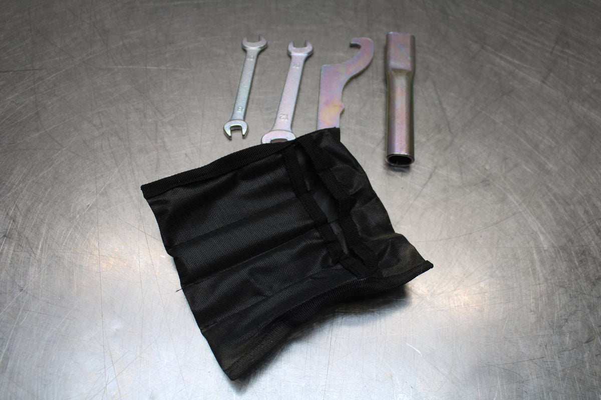 23 YAMAHA YZF R3 STOCK TOOLS OEM TOOL BAG KIT SET BB806