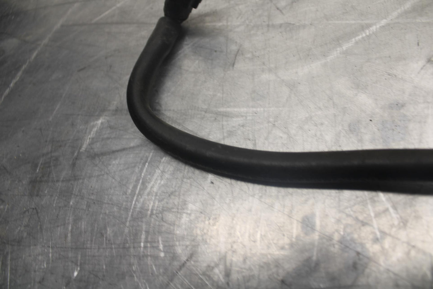05 YAMAHA YZF R6S FUEL HOSE GAS LINE TUBE PIPE BB462