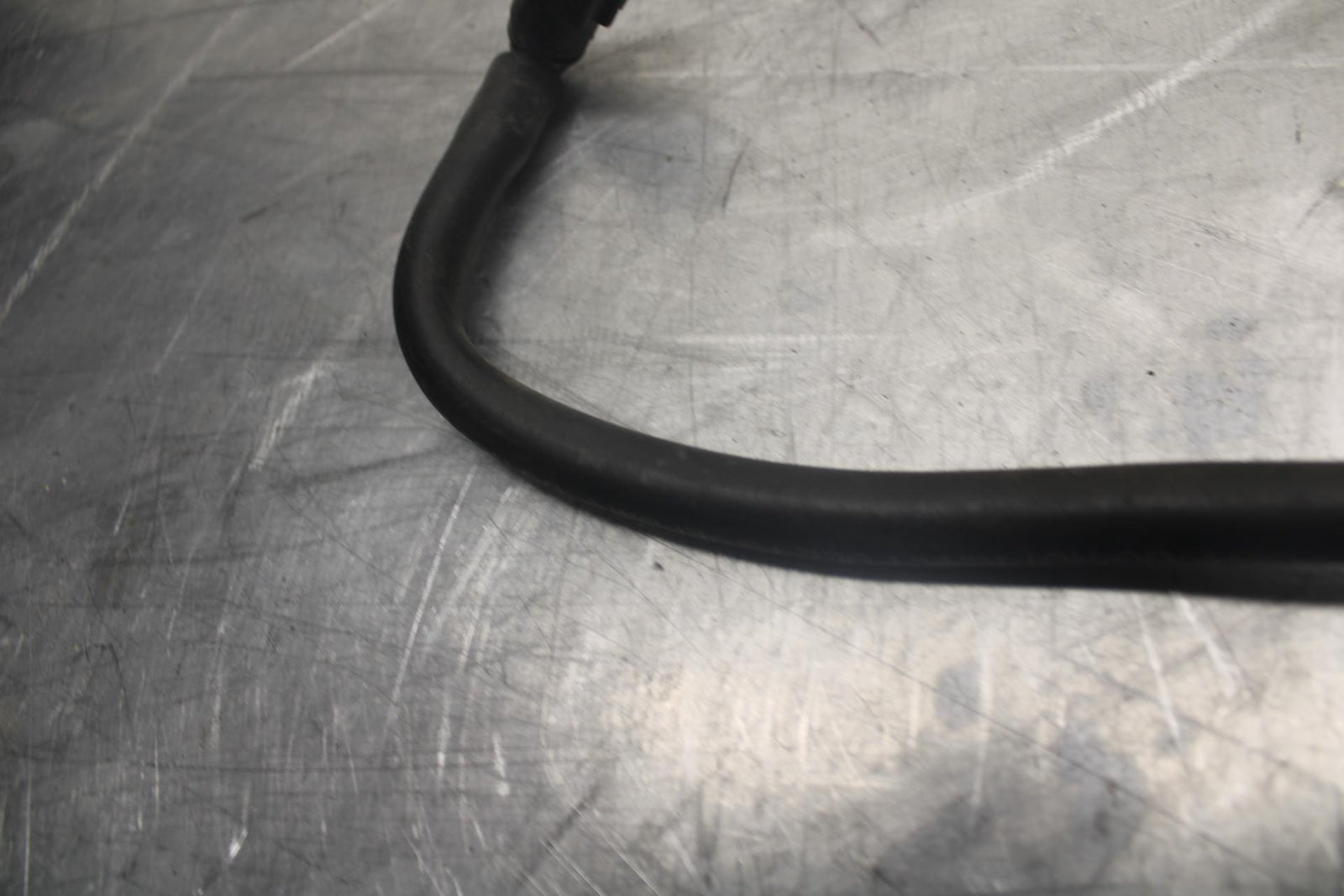 05 YAMAHA YZF R6S FUEL HOSE GAS LINE TUBE PIPE BB462