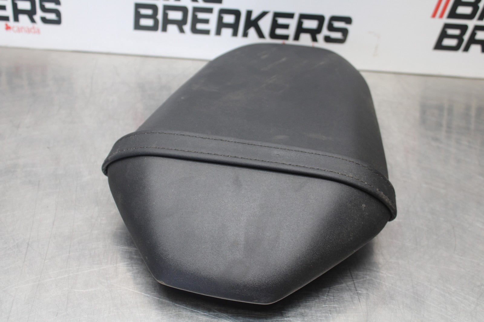 23-24 YAMAHA MT-07 REAR BACK PASSENGER TANDEM SEAT PAD SADDLE PILLION BB194
