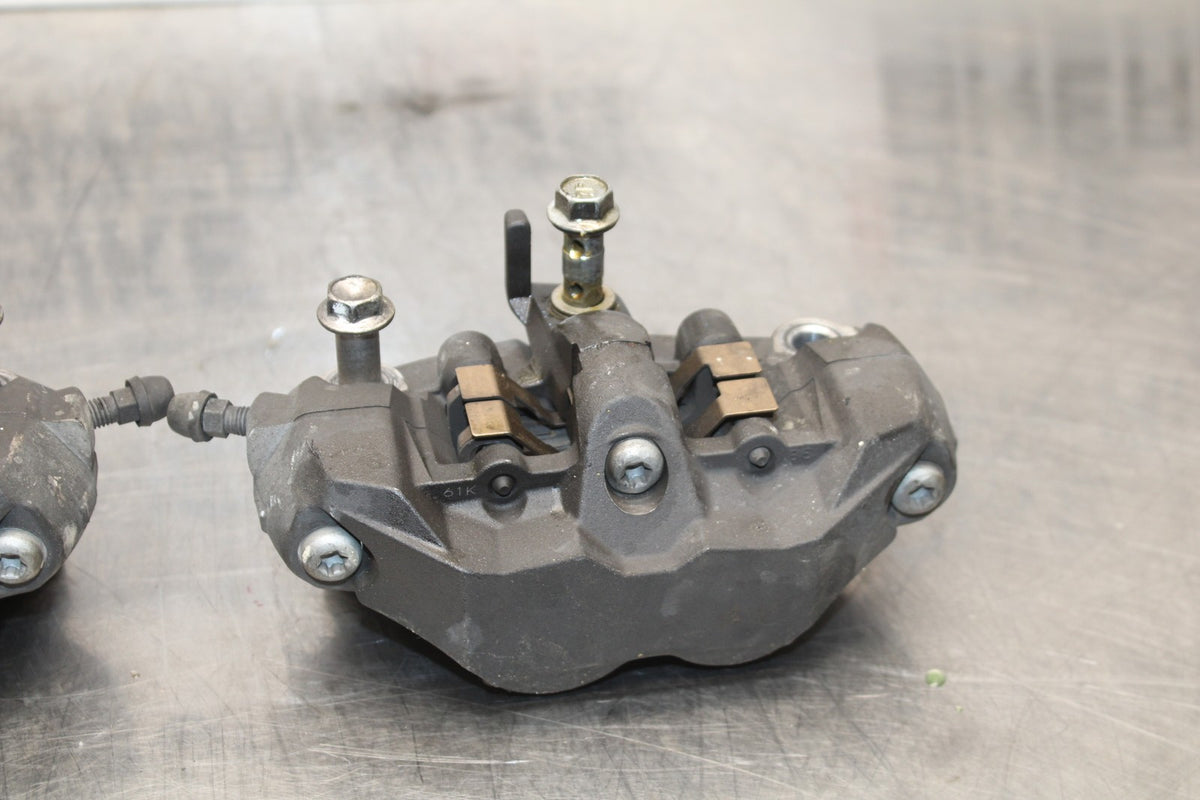 06-07 SUZUKI GSXR 600 RIGHT LEFT FRONT BRAKE CALIPER SET PAIR CALIPERS BB178