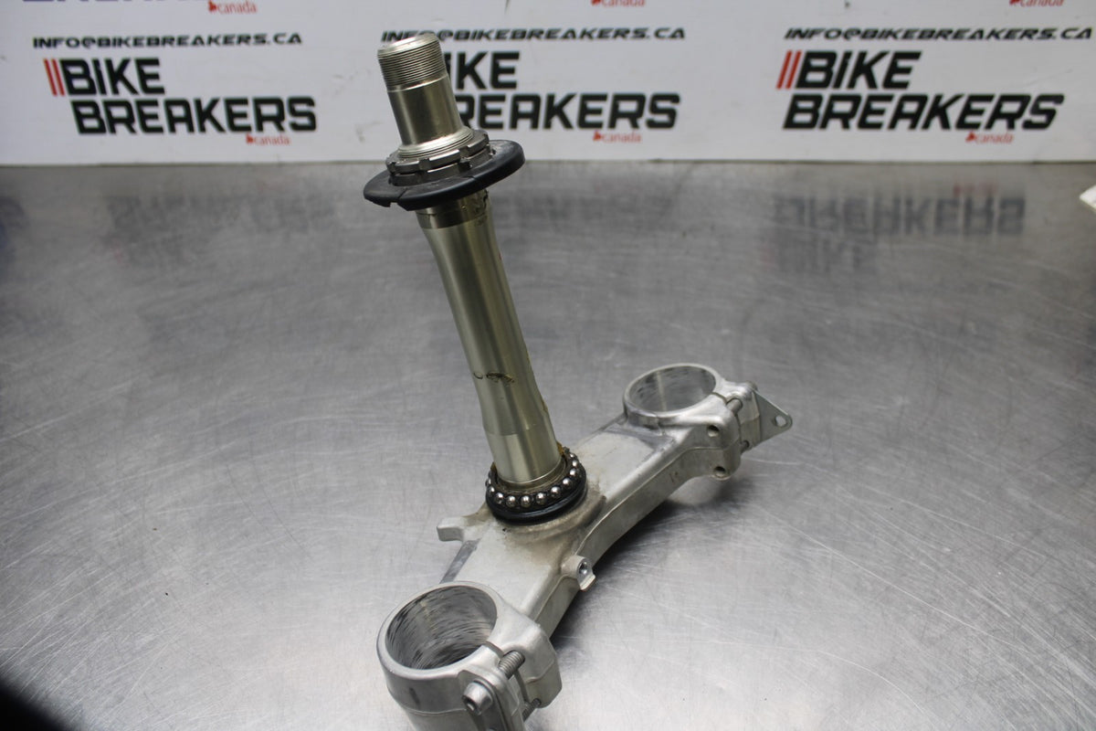 07-08 KAWASAKI NINJA ZX6R FRONT FORKS CLAMP LOWER TRIPLE TREE STEM BB855