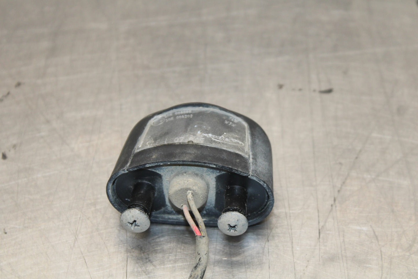 09-10 KAWASAKI ER-6N LICENSE PLATE LIGHT BB205