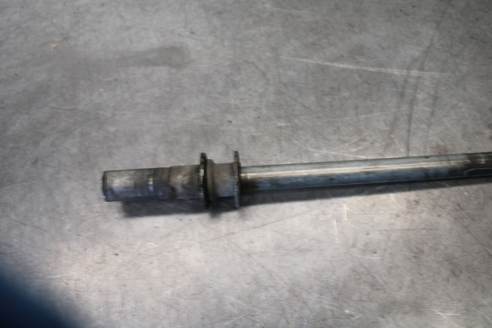 05-09 SUZUKI BOULEVARD C90 FRONT WHEEL RIM AXLE PIVOT BOLT BB692