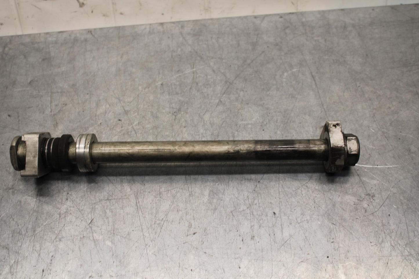 2009 Triumph Daytona 675 REAR AXLE BACK WHEEL RIM PIVOT BOLT AXEL  BB584