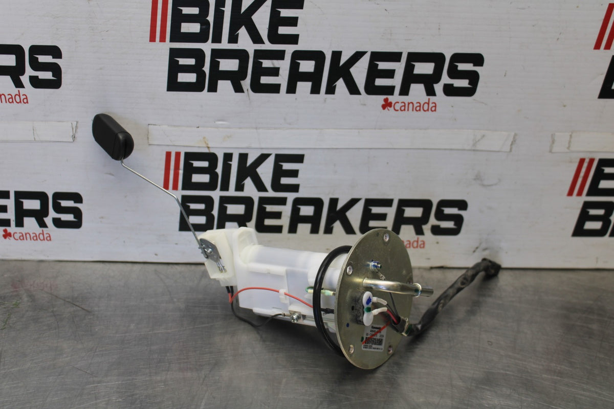 23 KAWASAKI NINJA 650 EX650 FUEL PUMP GAS PETROL SENDER UNIT BB920