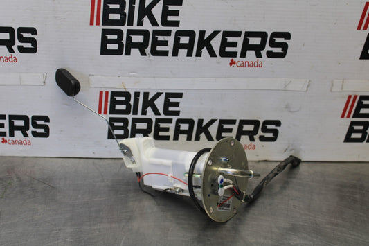 23 KAWASAKI NINJA 650 EX650 FUEL PUMP GAS PETROL SENDER UNIT BB920