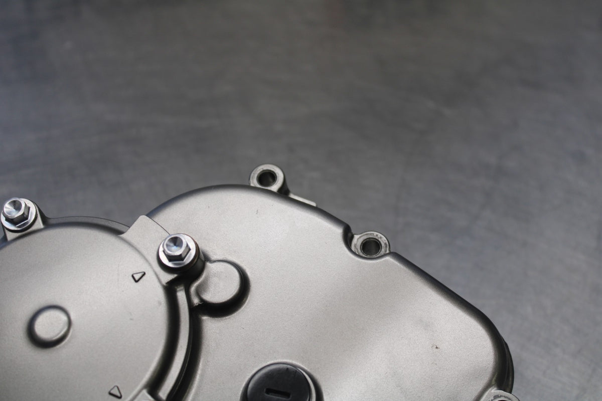 20-22 KAWASAKI NINJA ZX6R ENGINE MOTOR TIMING CHAIN COVER BB884