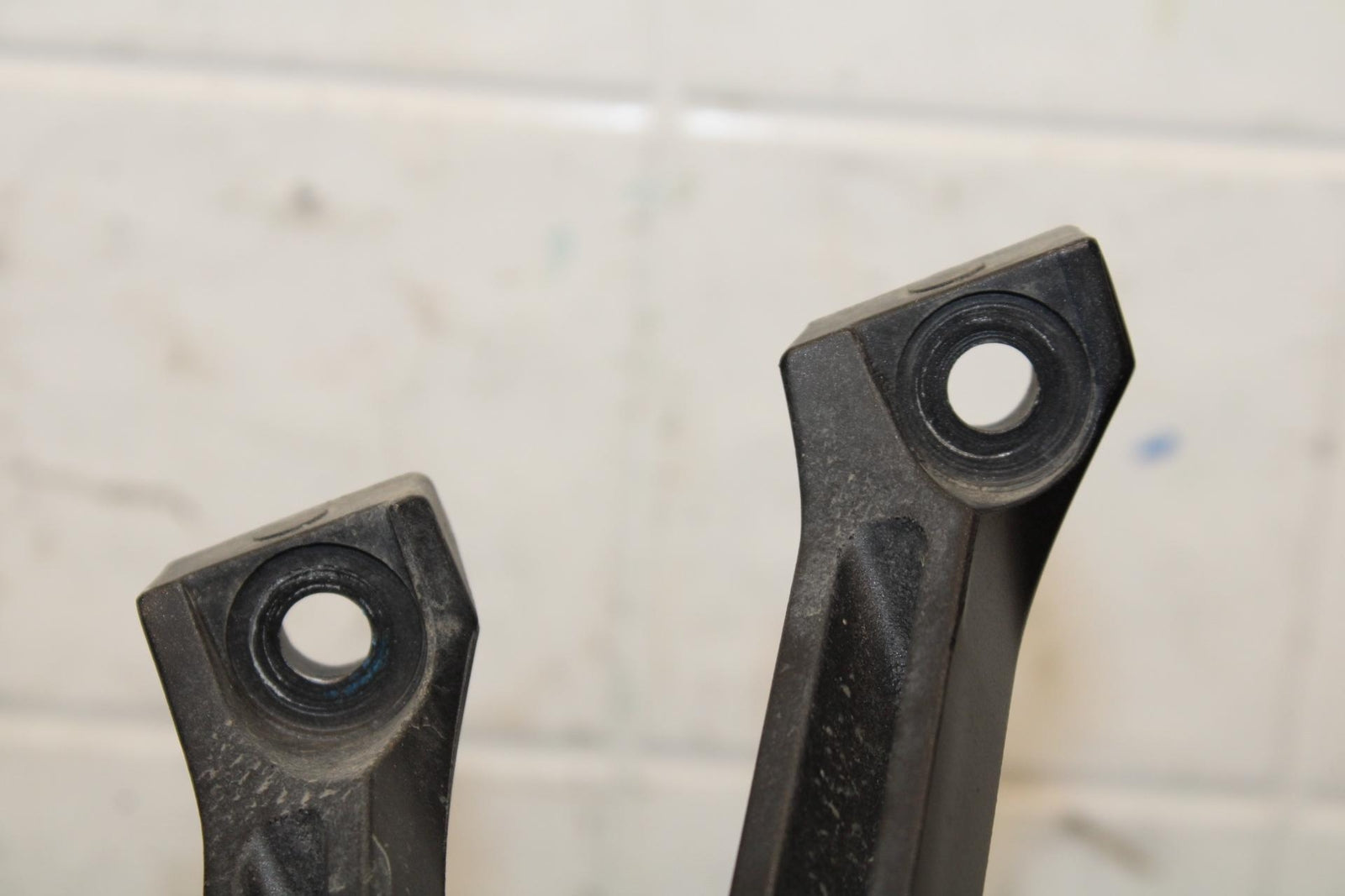 2015 Suzuki GSXR750 LEFT REAR BACK PASSENGER PEG BB595