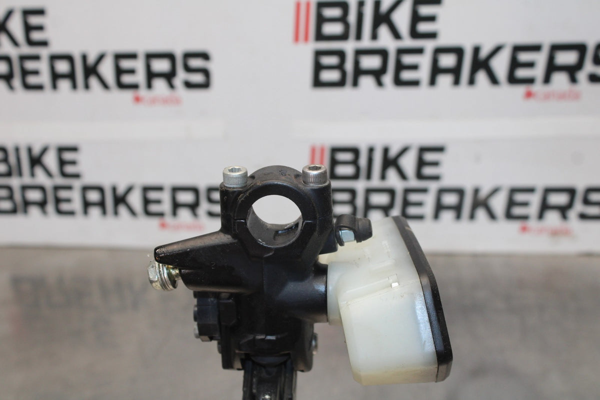 09 KAWASAKI CONCOURS 14 ZG1400B FRONT BRAKE MASTER CYLINDER w/ LEVER BB875