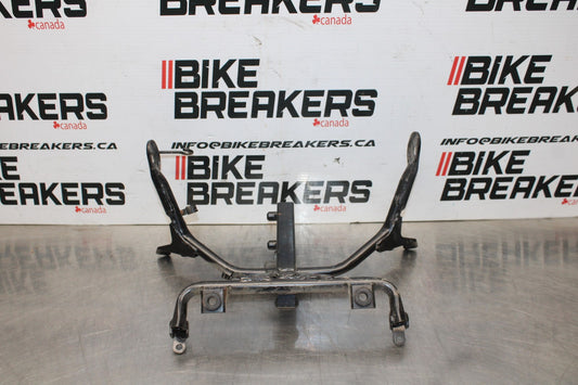 08 HONDA CBR125R UPPER FAIRING MIRROR GAUGES STAY BRACKET BB839