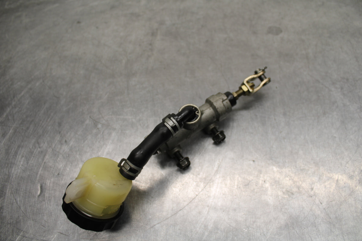 05-08 KAWASAKI VULCAN 1500 VN1500N CLASSIC REAR BACK BRAKE MASTER CYLINDER BB133