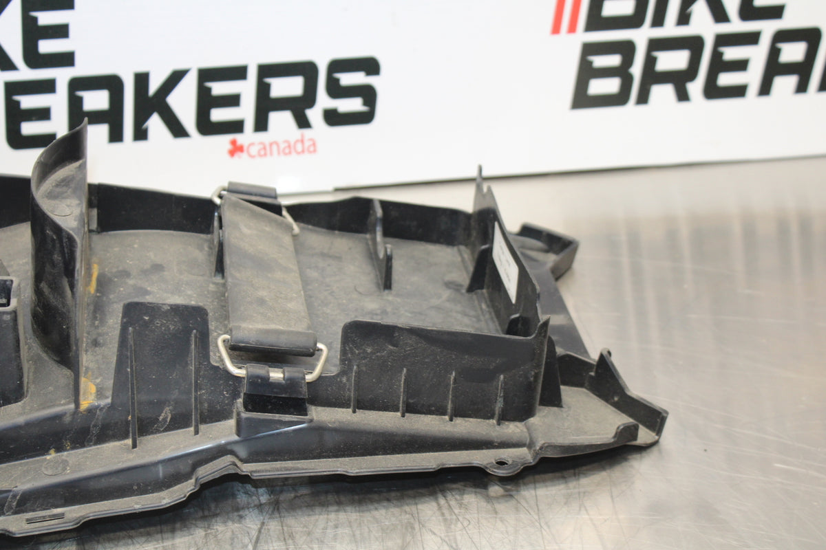 15-16 HONDA CB300F REAR BACK TAIL UNDERTAIL BATTERY TRAY PLASTIC BB150