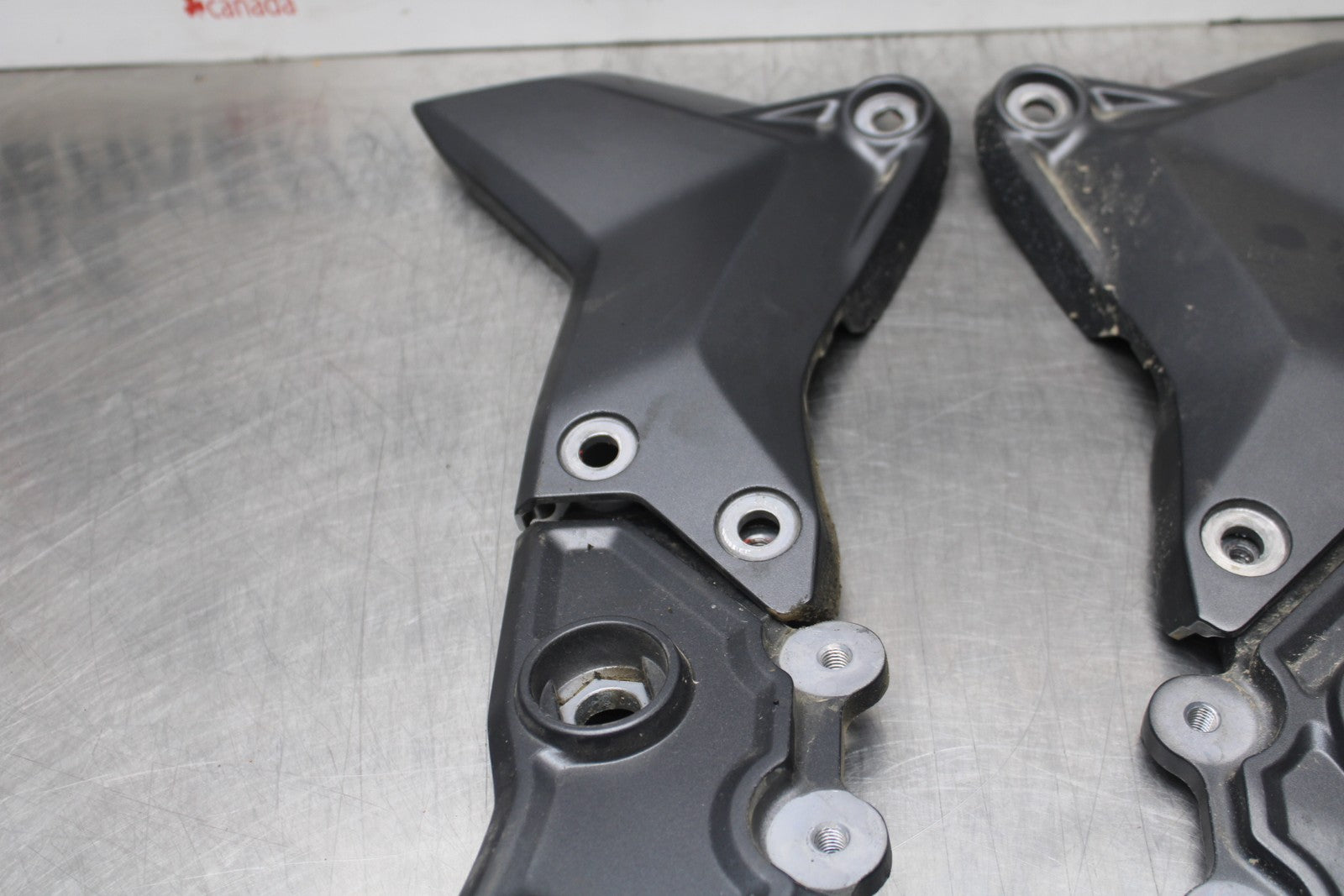 22-25 YAMAHA YZF R7 LEFT RIGHT REARSET REAR SET DRIVER PEG BRACKETS MOUNTS BB769