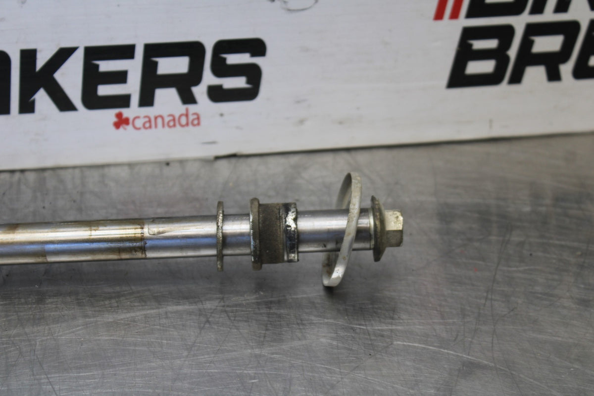 08 KAWASAKI VULCAN 1600 VN1600D NOMAD REAR AXLE WHEEL RIM PIVOT BOLT AXEL BB904