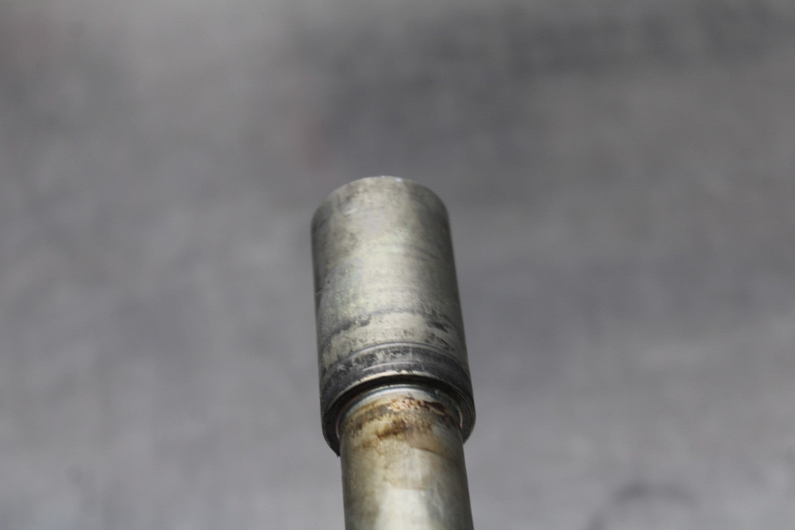 11-22 SUZUKI GSXR 600  FRONT WHEEL RIM AXLE PIVOT BOLT BB193