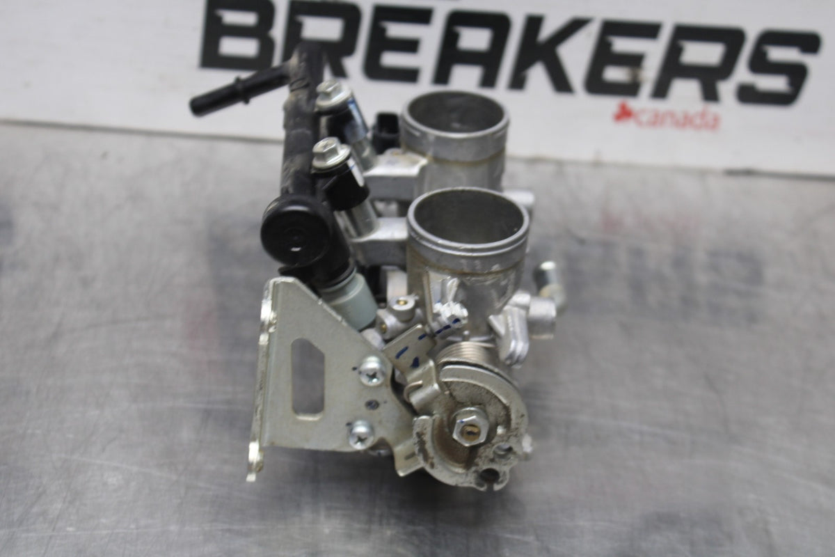 17-18 YAMAHA YZF R3 MAIN FUEL INJECTORS / THROTTLE BODIES BB788