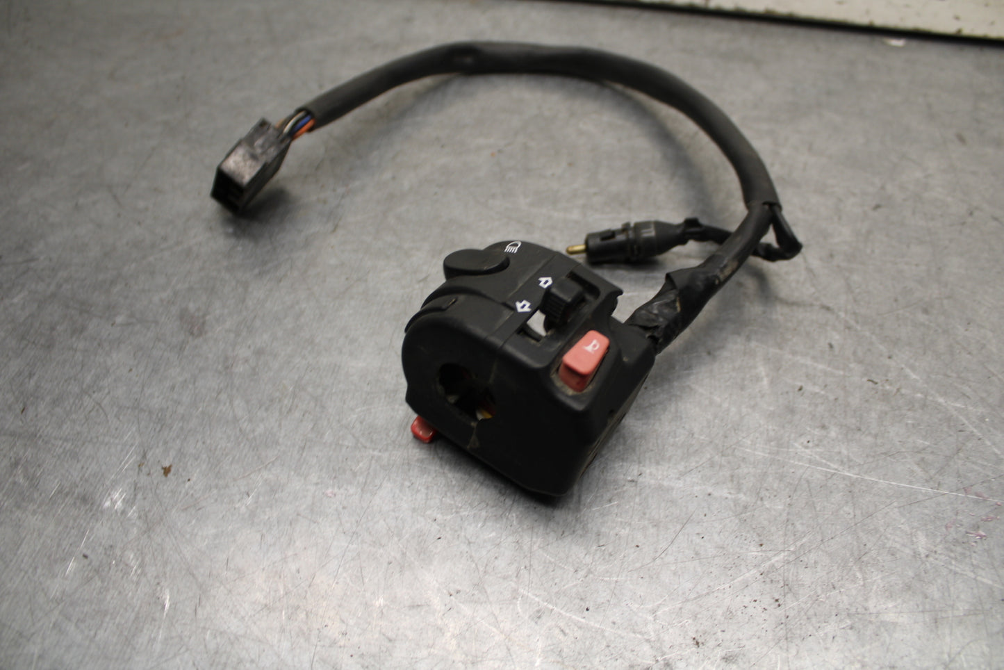 09-11 TRIUMPH DAYTONA 675 LEFT CLIP ON HANDLE HORN SIGNALS SWITCH SWITCHES BB652