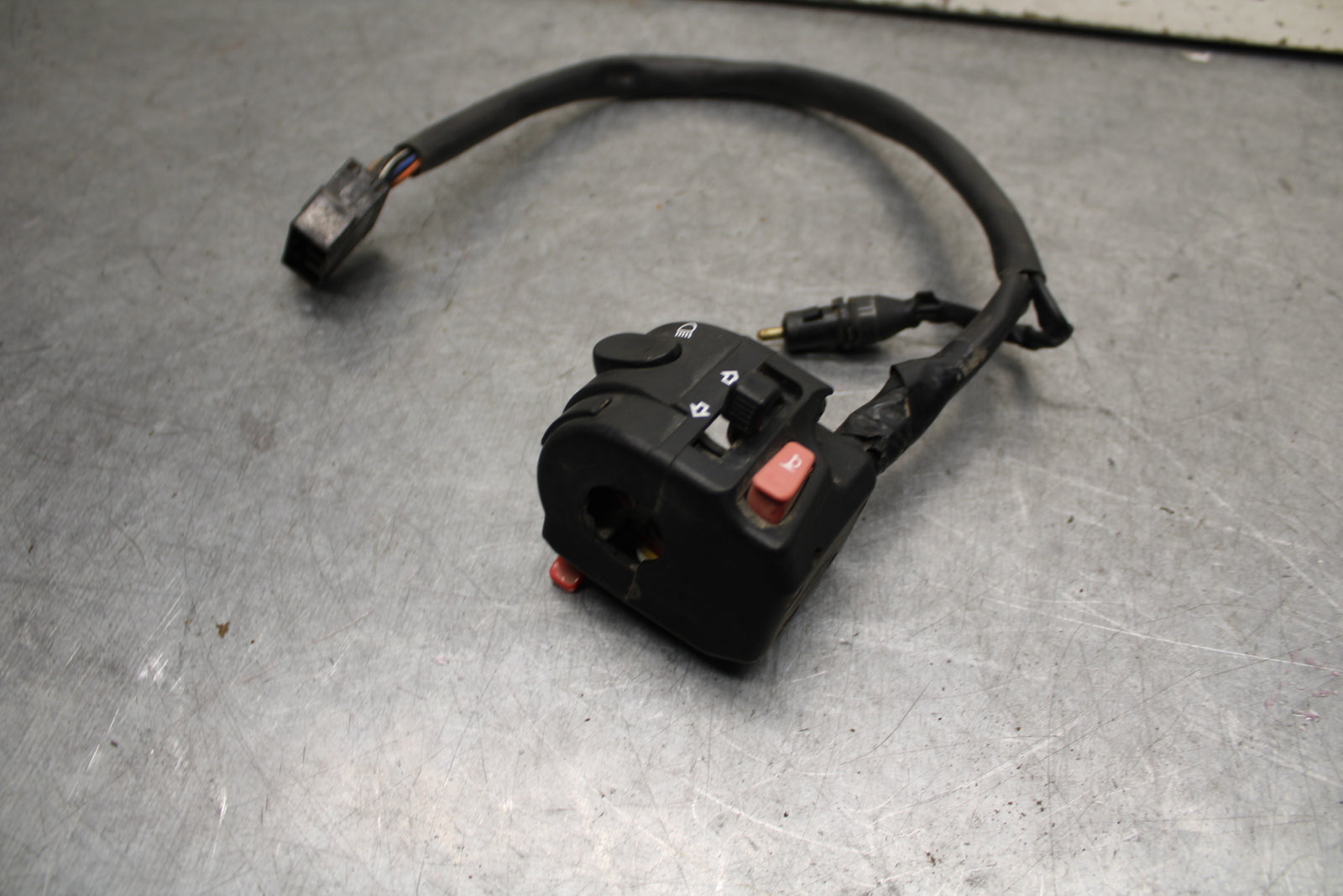 09-11 TRIUMPH DAYTONA 675 LEFT CLIP ON HANDLE HORN SIGNALS SWITCH SWITCHES BB652
