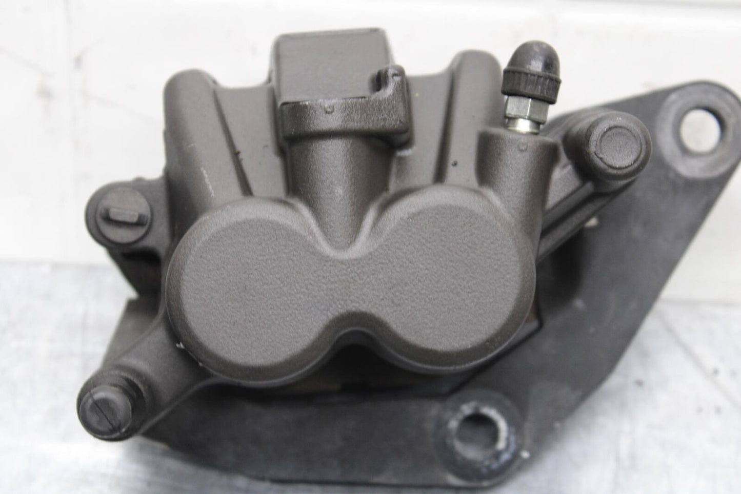 19-21 YAMAHA YZF R3 FRONT BRAKE CALIPER  CALIPER BB588