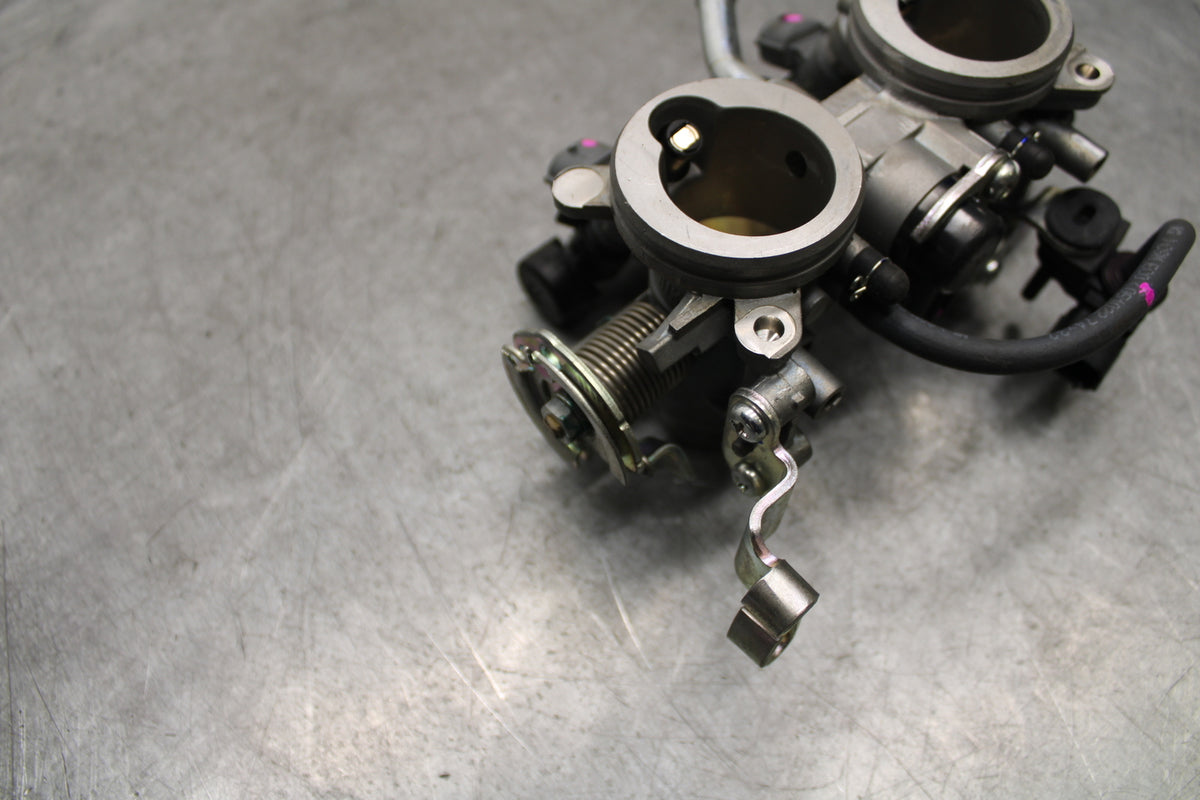 18-23 KAWASAKI NINJA 400 MAIN FUEL INJECTORS / THROTTLE BODIES BB660