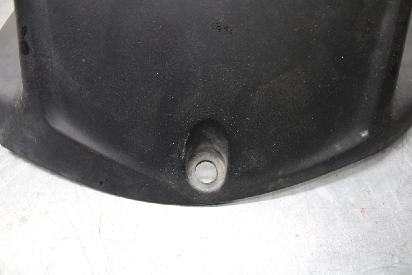 16 KAWASAKI NINJA ZX10R REAR BACK WHEEL TIRE HUGGER FENDER 35023-0188  BB650