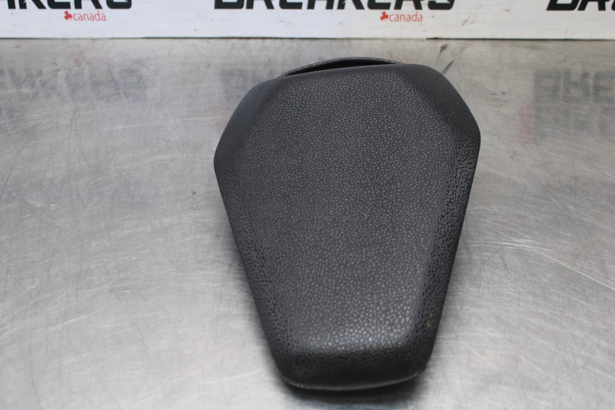 25 KAWASAKI Z900 REAR BACK PASSENGER TANDEM SEAT PAD SADDLE PILLION BB928
