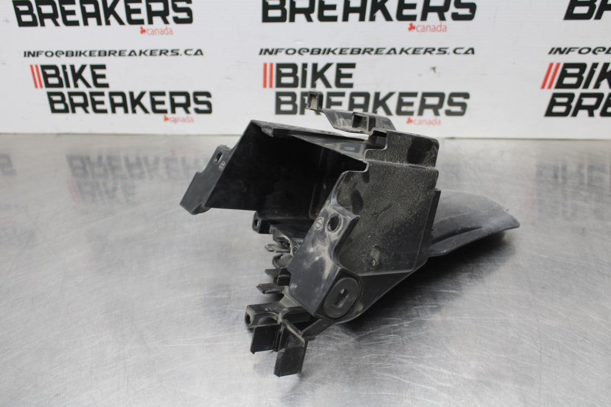 17-24 SUZUKI SV650 REAR BACK TAIL UNDERTAIL BATTERY TRAY PLASTIC BB829