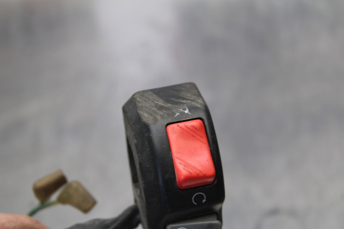 07-08 YAMAHA YZF R1 RIGHT CLIP ON HANDLE KILL OFF START SWITCH SWITCHES BB160