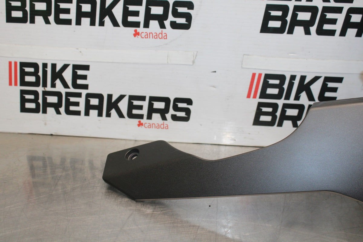 08 KAWASAKI NINJA ZX10R RIGHT LOWER BOTTOM BELLY SIDE FAIRING COWL  BB902
