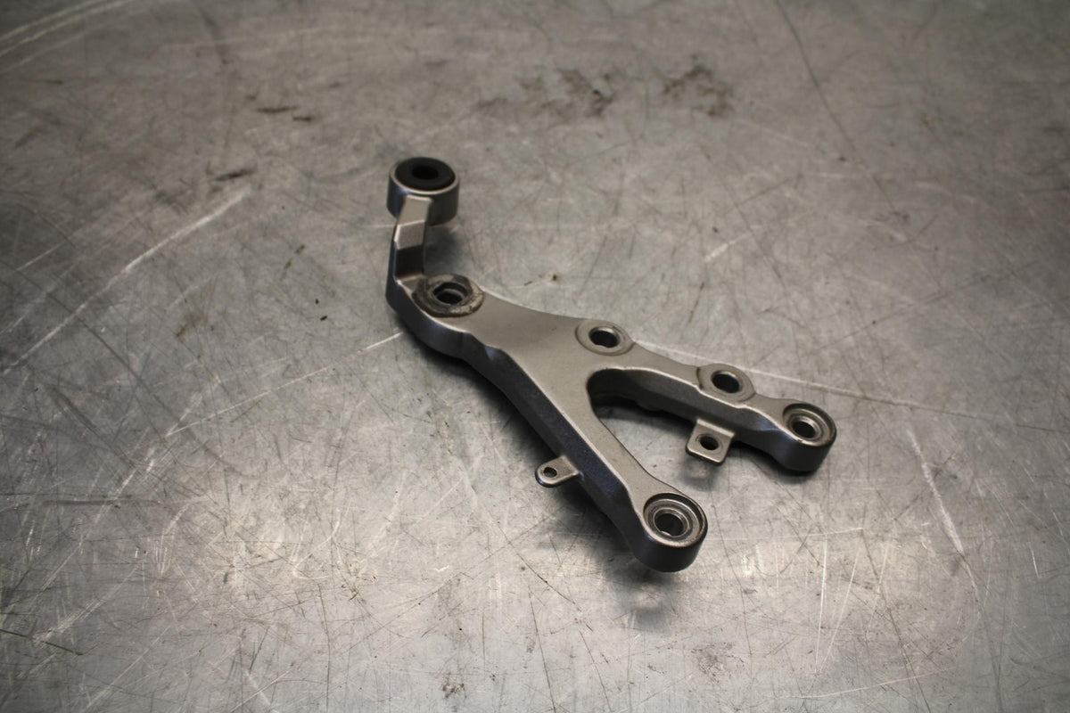 2008 Yamaha YZF R6 RIGHT REARSET REAR SET DRIVER FOOT PEG REST STOP BB521