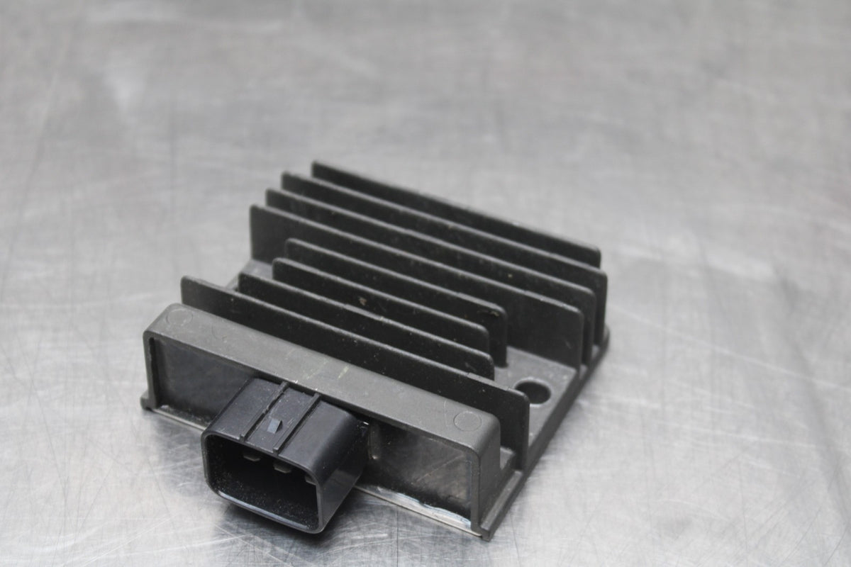 24-25 KAWASAKI NINJA ZX6R RECTIFIER VOLTAGE REGULATOR BB785-CH