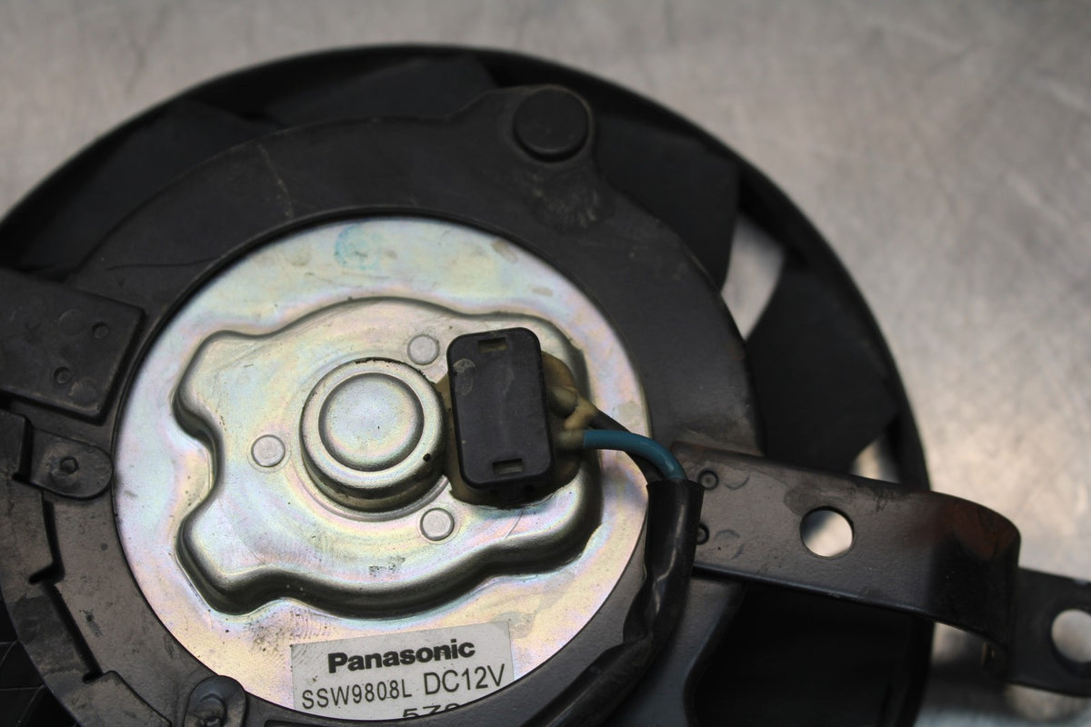 06-07 SUZUKI GSXR 600 ENGINE RADIATOR COOLING FAN BB178