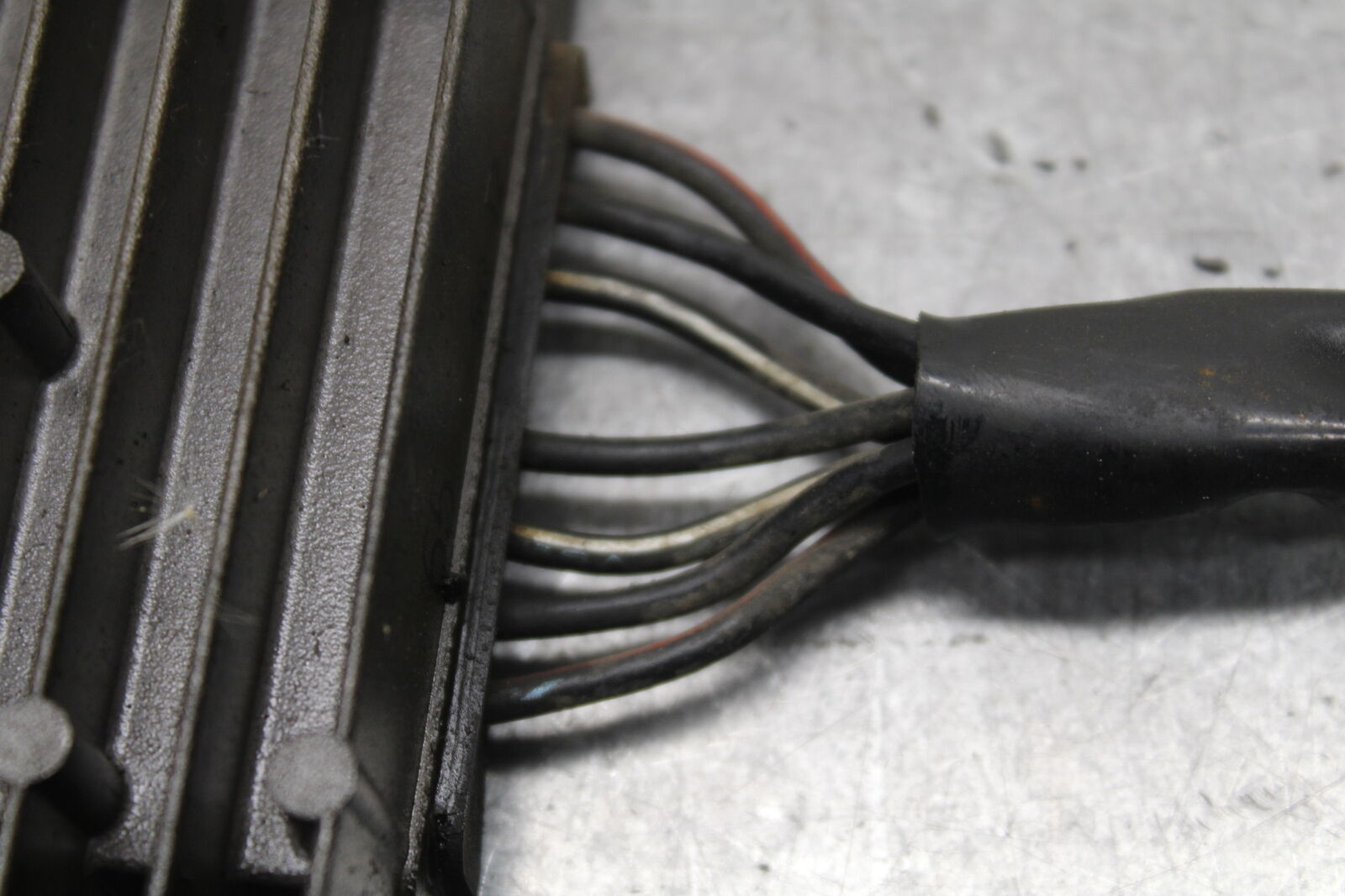 05-06 SUZUKI BOULEVARD M50 RECTIFIER VOLTAGE REGULATOR 32800-47H00 BB671