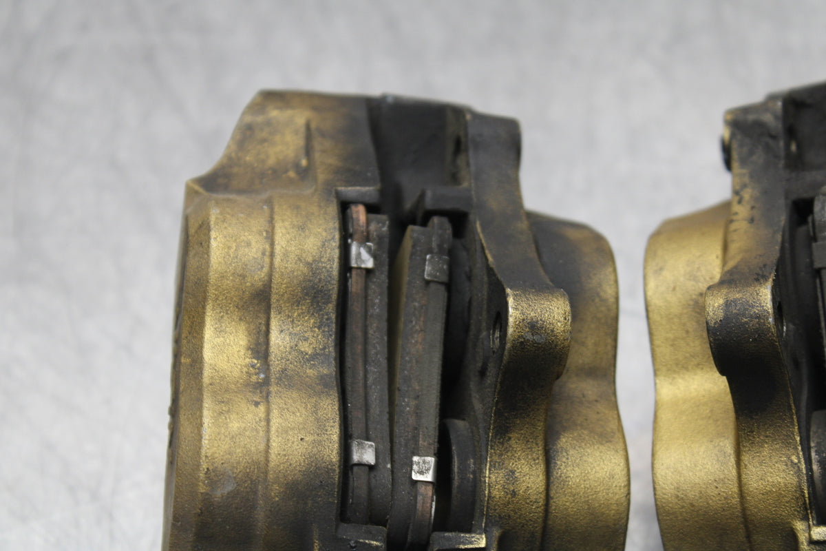 98-05 HONDA SUPER HAWK 1000 VTR1000F RIGHT LEFT FRONT BRAKE CALIPER SET BB152