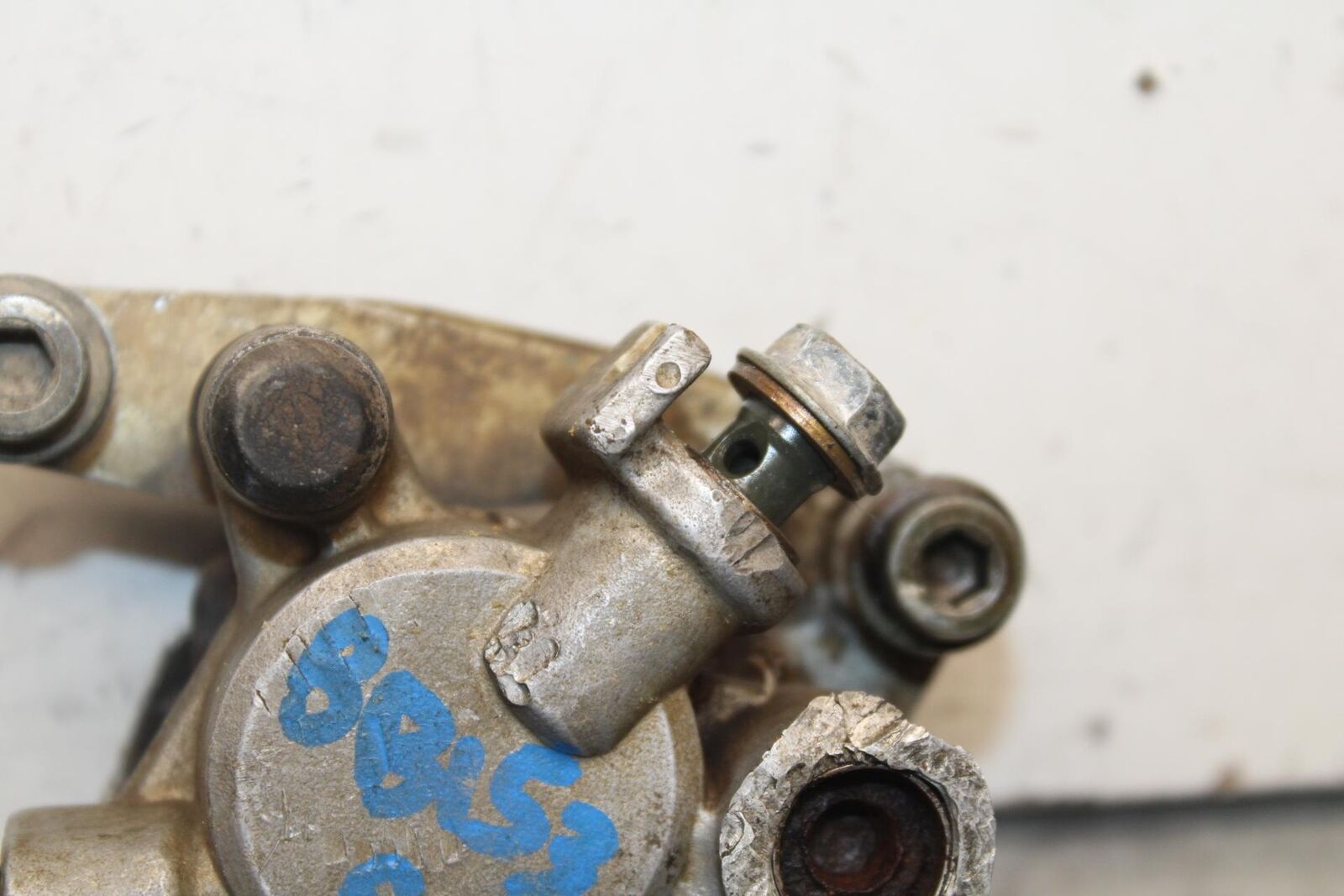 2006 Suzuki Quadsport Z400 LTZ400 2x4  FRONT BRAKE CALIPER PAIR BB99