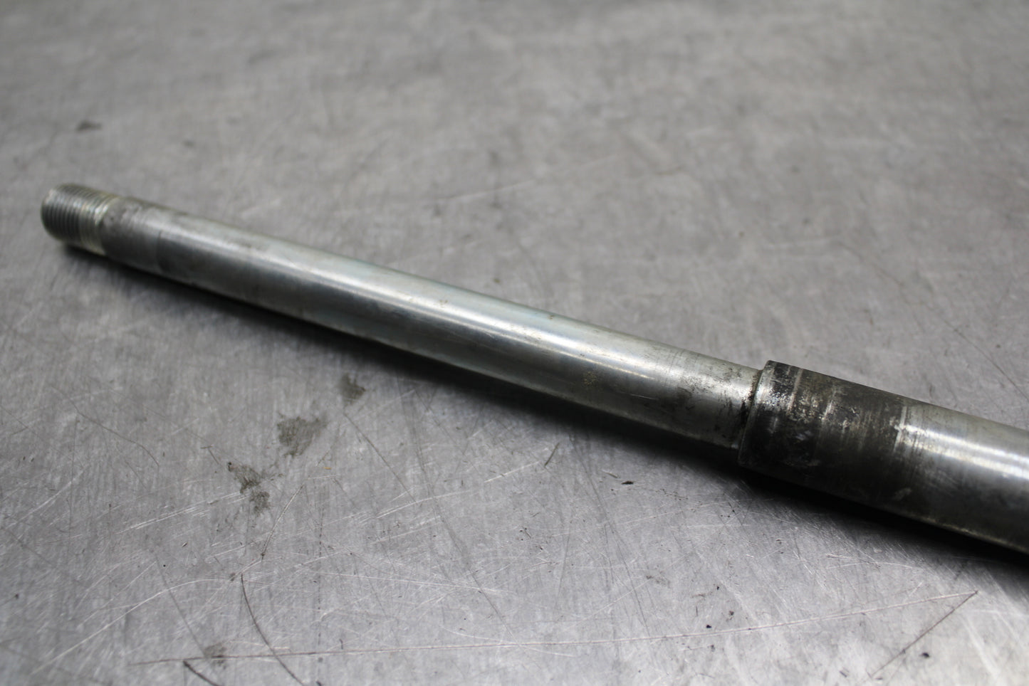 03 SUZUKI SV650S FRONT WHEEL RIM AXLE PIVOT BOLT BB130