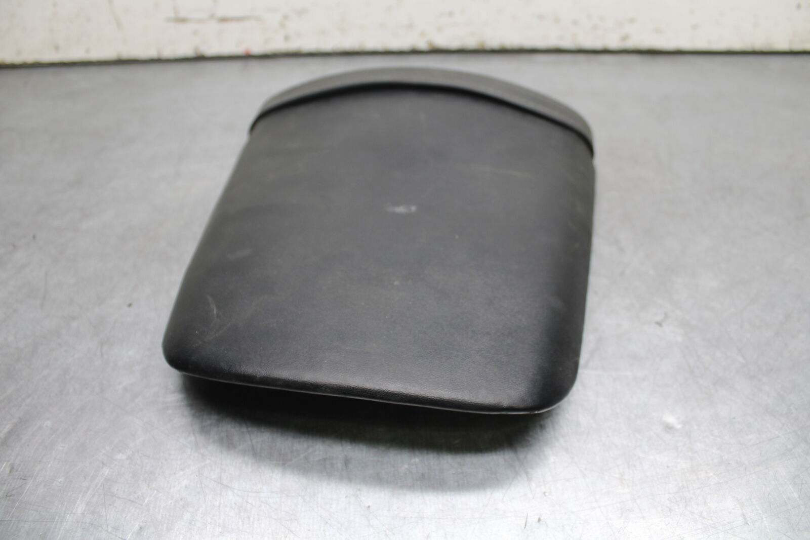 05-06 HONDA CBR600RR REAR BACK PASSENGER TANDEM SEAT PAD SADDLE PILLION BB727