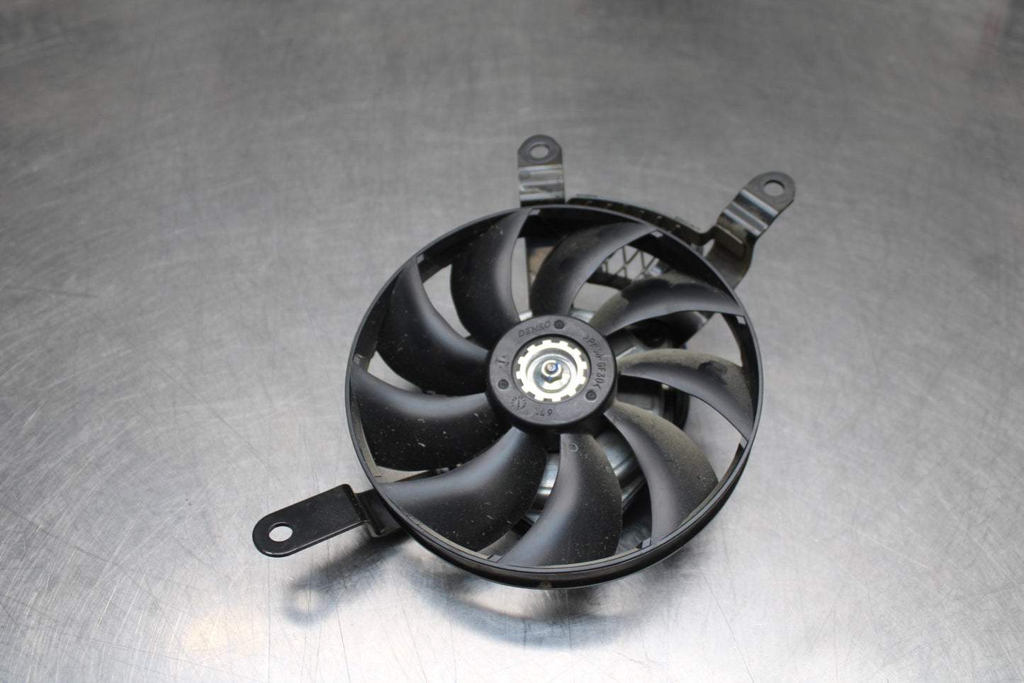 24-25 SUZUKI GSXR1000 LEFT ENGINE RADIATOR COOLING FAN MOTOR BB767