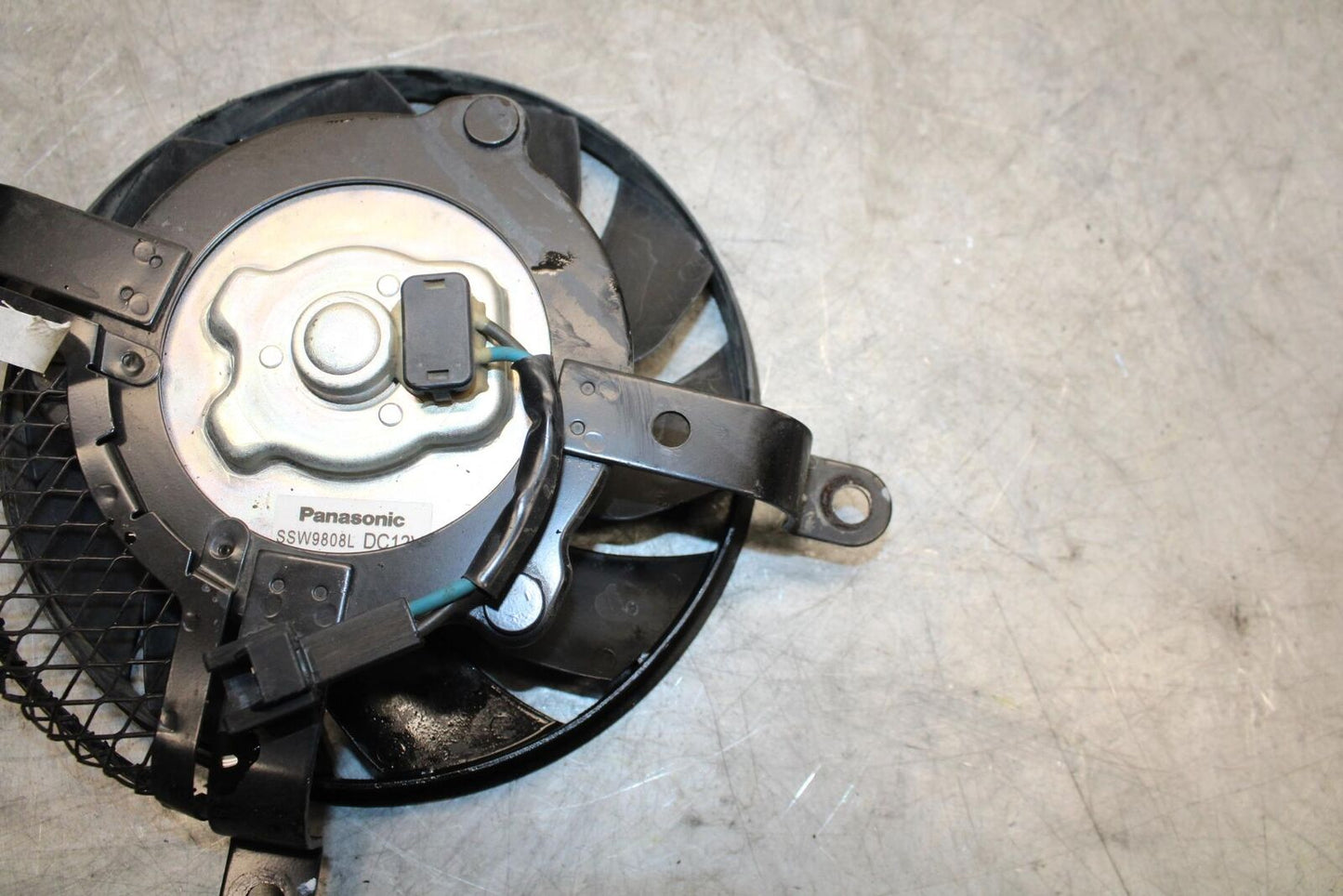 06-07 SUZUKI GSXR750 ENGINE RADIATOR COOLING FAN 17800-01H00 BB543