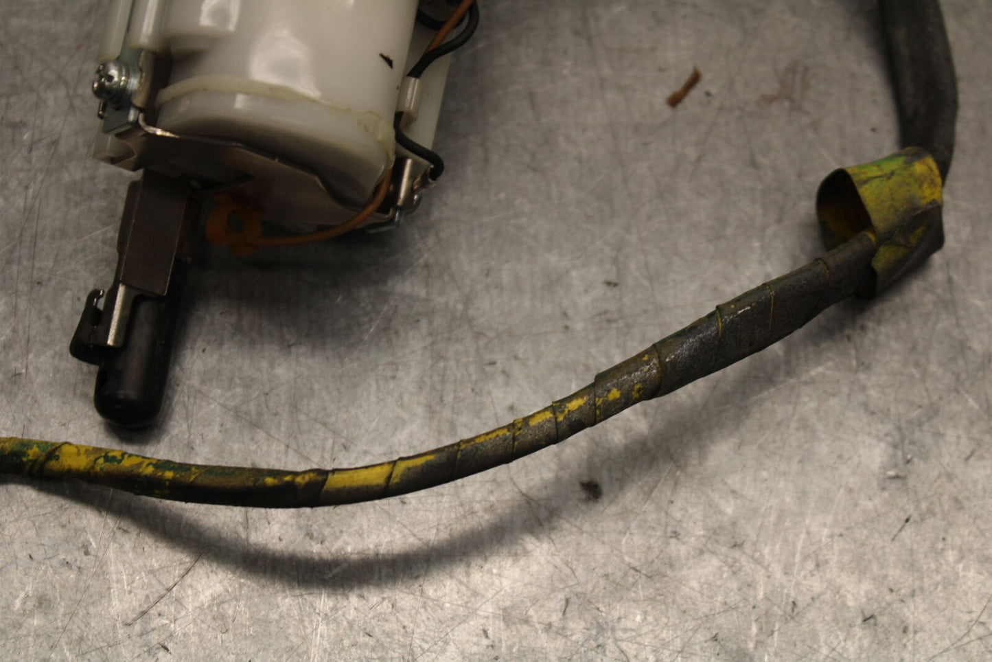 09-12 KAWASAKI NINJA ZX6R FUEL PUMP GAS PETROL SENDER UNIT 49040-0023 BB656