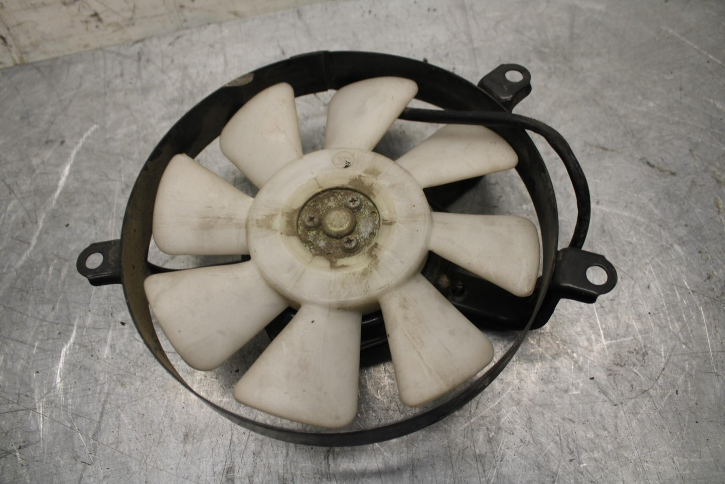 00-01 KAWASAKI ZZR600 ENGINE RADIATOR COOLING FAN BB31